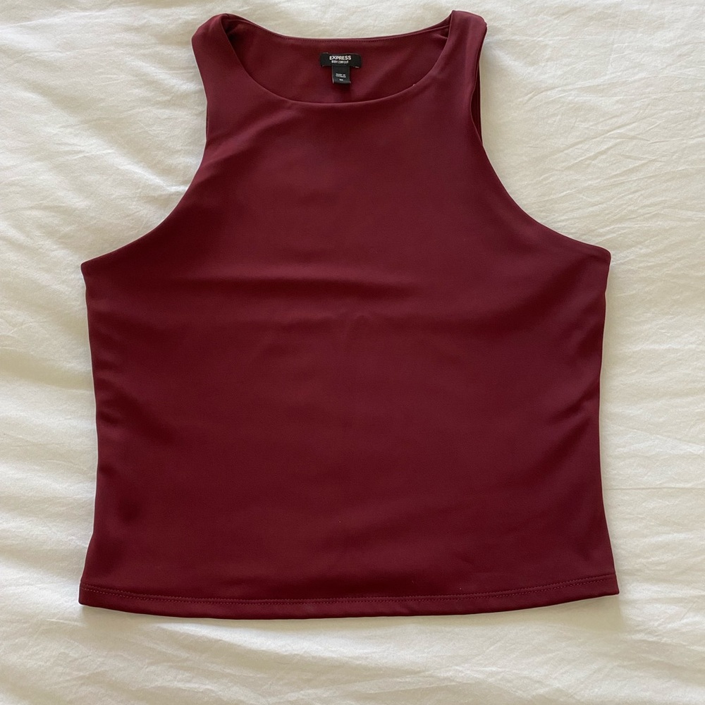 Express body contour high compression crop sz M